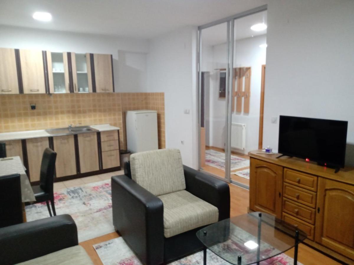 Nika Apartment Скопье Экстерьер фото