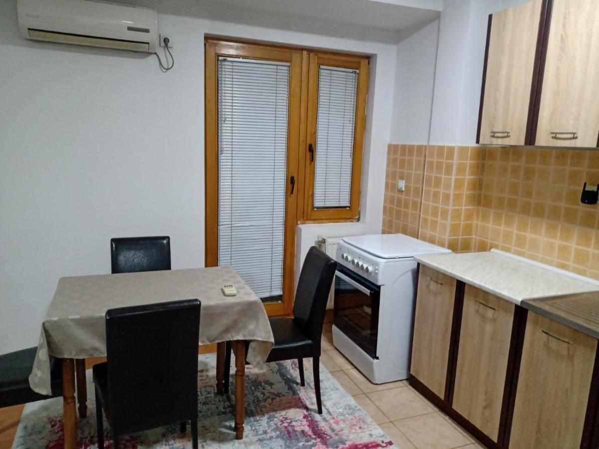 Nika Apartment Скопье Экстерьер фото